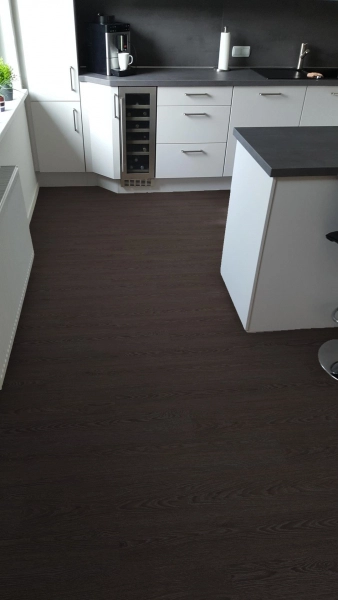 Enia Nantes und Nauders Oak Dark